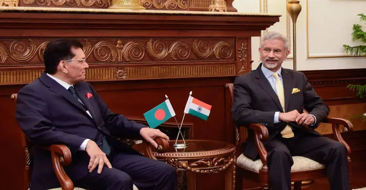 ভিসা সহজ করার আশ্বাস ভারতের, শেখ হাসিনার প্রত্যর্পণ চাইলো বাংলাদেশ