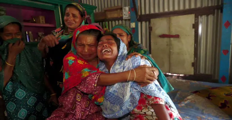 লেবাননে ইসরায়েলি হামলায় নিহত ফরিদপুরে নিজ গ্রামে দিপালীর শেষ বিদায়