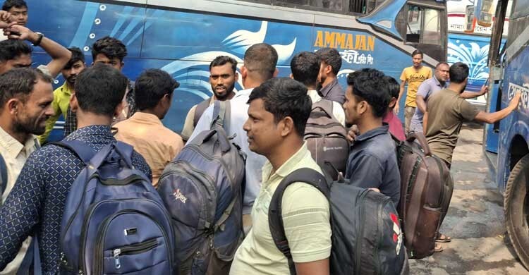 গাবতলী বাস টার্মিনালে যাত্রী কম, বাস আছে, ভাড়া বেশি