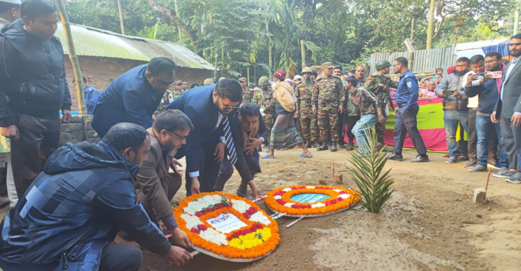 বাবার কবরের পাশে চিরনিদ্রায় শায়িত হলেন শহিদ সবুজ