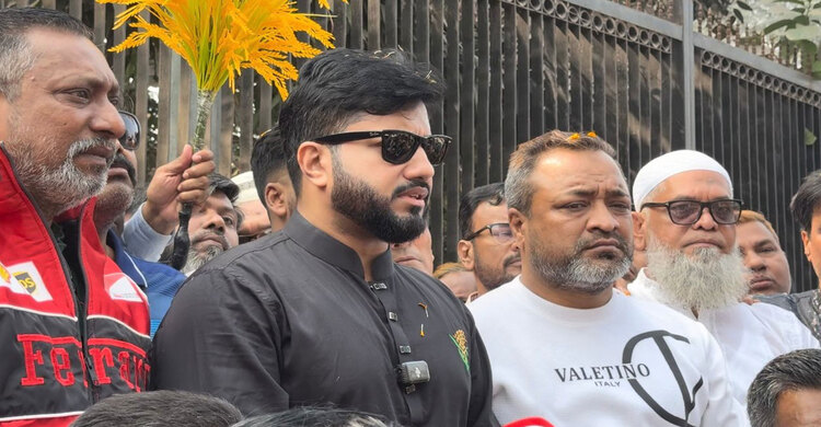 ধর্মের লেবাসে প্রতারণা, জনগণই দেবে জবাব: ইশরাক