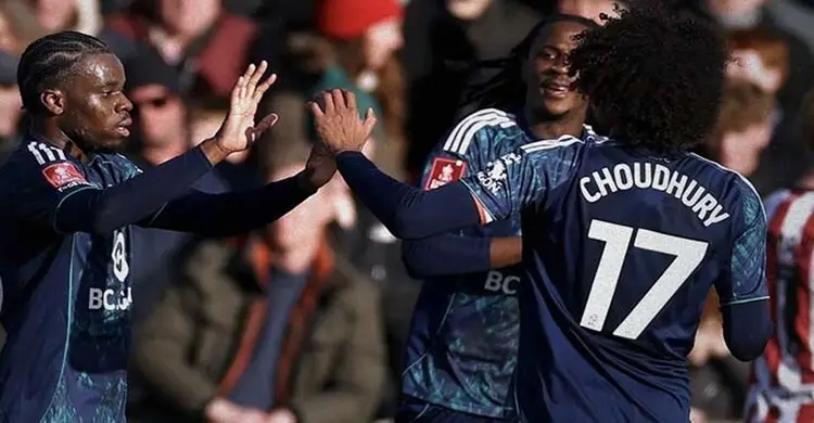 চেল্টেনহামকে হারিয়ে চতুর্থ রাউন্ডে হামজারা