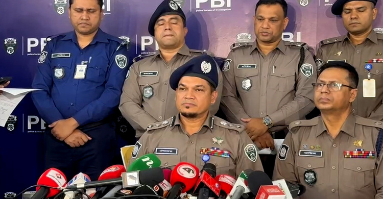 ২৪ ঘণ্টায় উত্তরার ক্লু-লেস হত্যা ও  চুরির রহস্য উদঘাটন