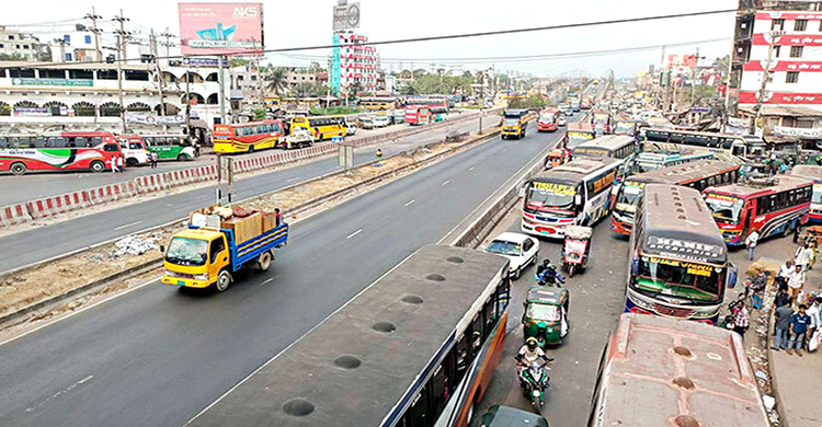 ঢাকা-চট্টগ্রাম মহাসড়কে ঈদযাত্রায় স্বস্তি