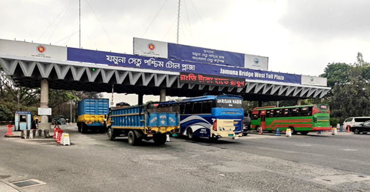 ২৪ ঘণ্টায় ৪৫ হাজার যানবাহন পারাপার, টোল সোয়া ৩ কোটি টাকা