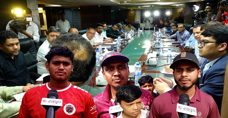 বিসিবির অ্যাডহক কমিটির প্রধান তামিম, যা বলছেন ক্রিকেটপ্রেমীরা