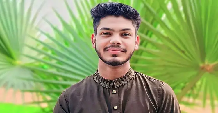 ৪ গাড়ির সংঘর্ষ, ট্রাকে থাকা স্টিল বান্ডেল ছিটকে পথচারী নিহত