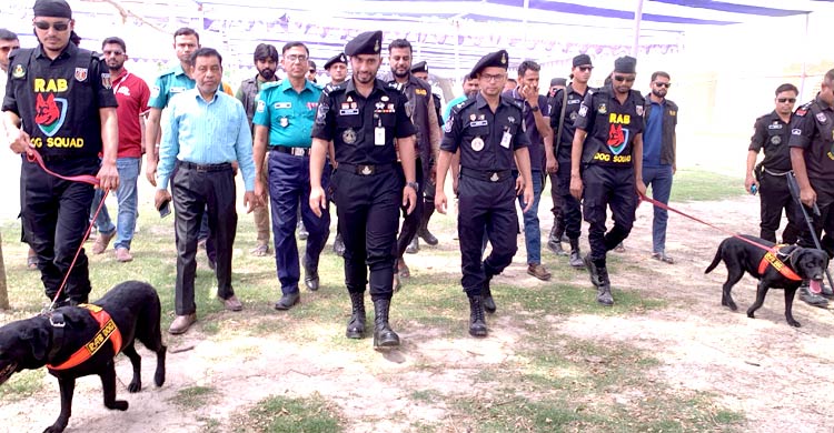 রাজশাহীতে সার্বিক নিরাপত্তায় র্যাব, ঈদগাহে ডগ স্কোয়াডের তল্লাশি