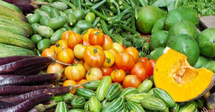 ফাঁকা ঢাকায় বাড়ছে সবজির দাম!