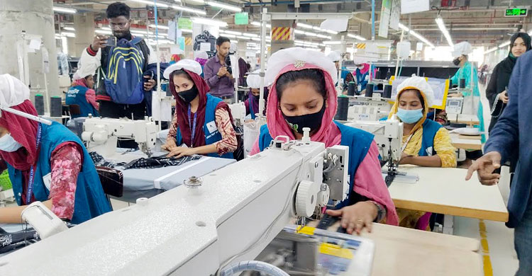 শ্রমিক যেখানে সবুজ বিপ্লবের স্বপ্নসারথি