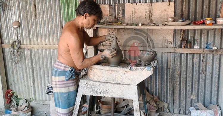 বিলুপ্তপ্রায় মৃৎশিল্প প্রাণ ফিরে পায় পহেলা বৈশাখে