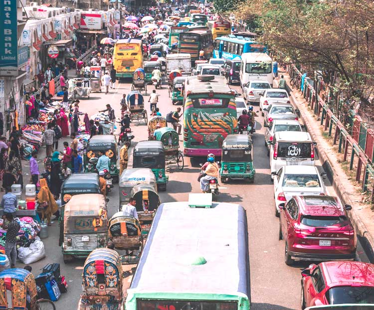 রাস্তায় কখন হর্ন বাজাবেন, কখন বাজাবেন না