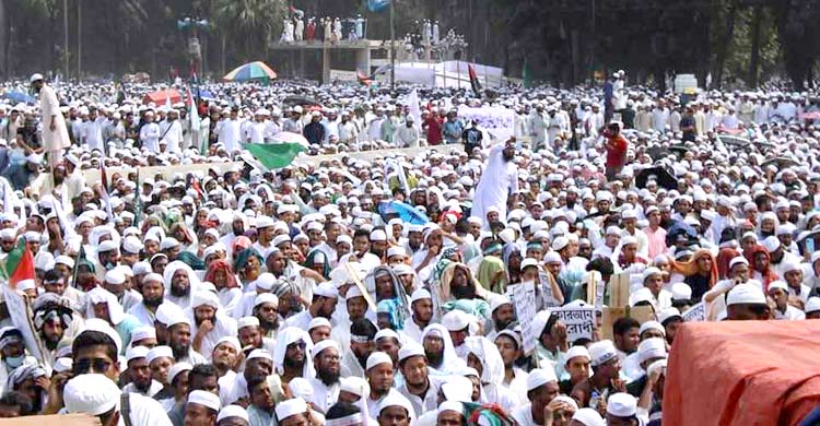 কোরআনবিরোধী আইন বাস্তবায়নের সাহস করবেন না