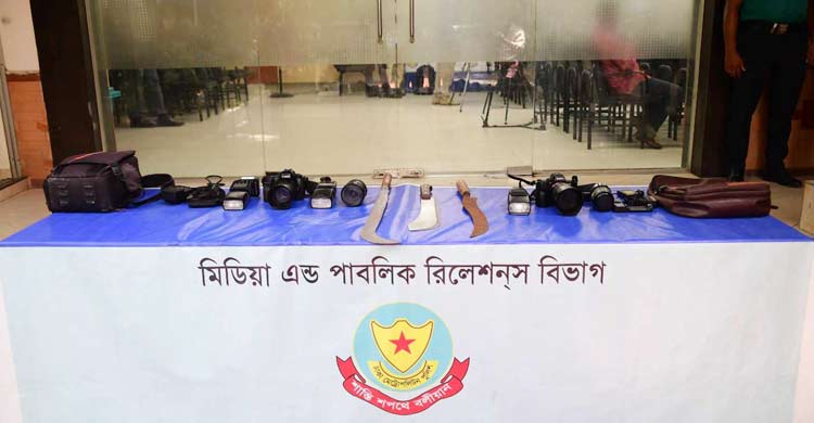 রেস্তোরাঁয় বসা নিয়ে দ্বন্দ্বে ডেকে কোপায় কিশোর গ্যাং সদস্যরা