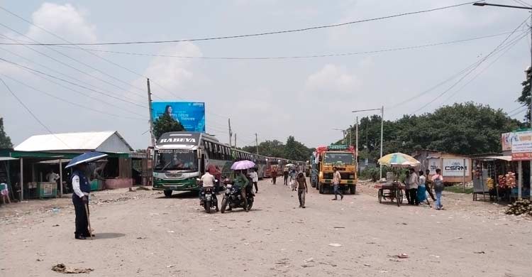 আরিচা-পাটুরিয়ায় যানবাহনের চাপ, দিনভর ভোগান্তি