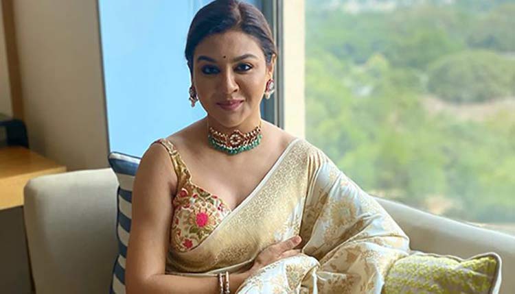জন্মদিনে প্রথমবার পায়েস খেলেন জয়া
