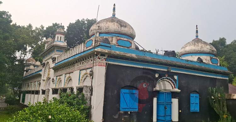 ২০০ বছরের সাক্ষী টাঙ্গাইলের ধনবাড়ী জমিদার বাড়ি