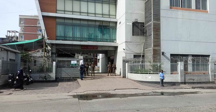 ভিড় কমেছে জাতীয় বার্ন ইনস্টিটিউটে, প্রবেশে কড়াকড়ি