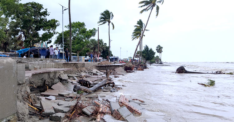 সমুদ্রে বিলীন হচ্ছে কুয়াকাটা সৈকত, রক্ষার দাবি স্থানীয়দের