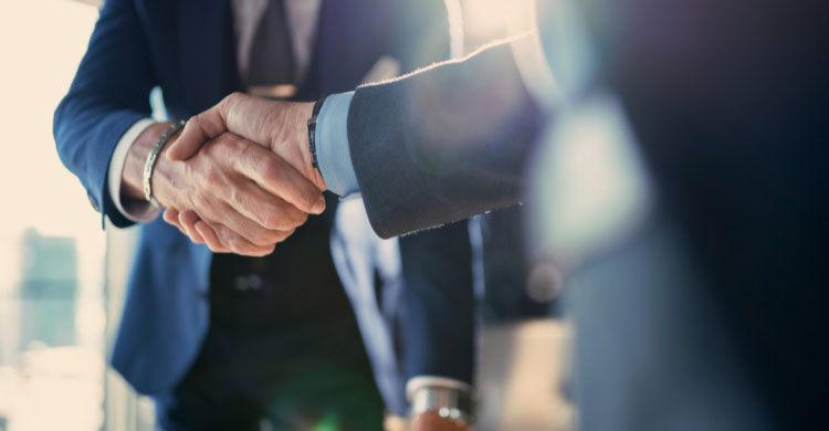 সহকর্মীর সঙ্গে ভার্চুয়াল বন্ধুত্ব রাখা কি ভালো