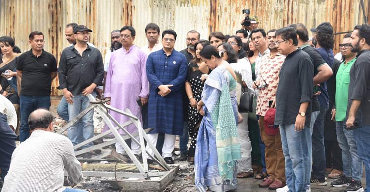 ছাত্র-জনতার সঙ্গে রাজপথে নেমেছিলেন শিল্পীরাও