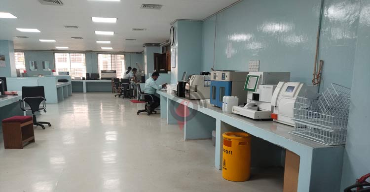 পাঁচ বছরেই মুমূর্ষু হাসপাতাল, ‘কিছুই জানেন না’ পরিচালক