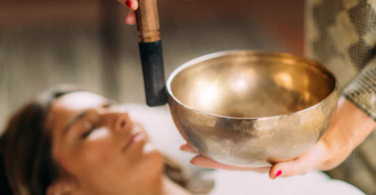 রবীন্দ্রসংগীত শোনা কি সত্যিই চিকিৎসা হতে পারে