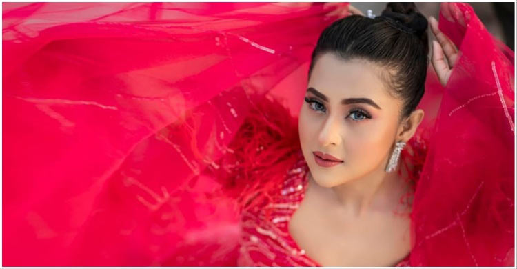 বুবলী-জীবনের বাজিমাত, ট্রেন্ডিংয়ের শীর্ষে কোনালের ‘ময়না’