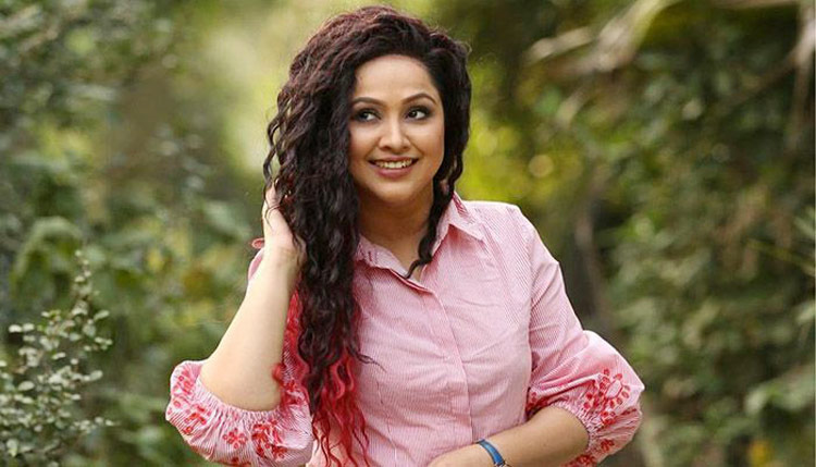 ‘নতুন কুঁড়ি’তে যে চরিত্রে অভিনয় করে পুরস্কৃত হয়েছিলেন নাদিয়া