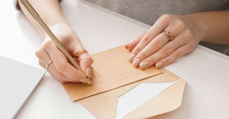 চিঠি লিখলে কি মানসিক শান্তি পাওয়া যায়