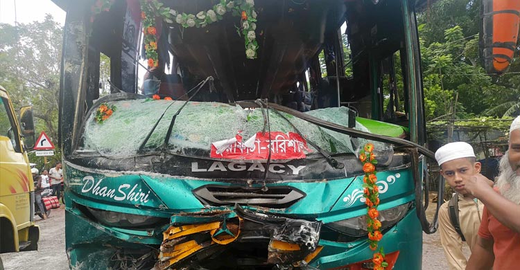 দুর্ঘটনার কবলে র্যাবের পিকনিকের গাড়ি, শিশু নিহতসহ আহত ২২