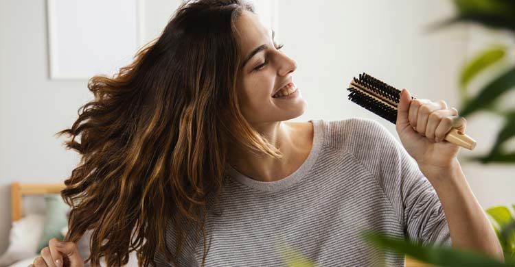 চুলের যত্নে টকদই না ডিম, কোনটি বেশি উপকারী