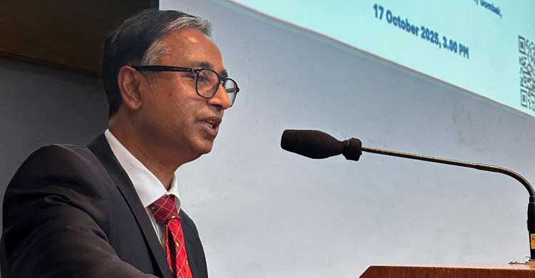 বাংলাদেশি শিক্ষক শিক্ষার্থীদের সঙ্গে হাইকমিশনারের মতবিনিময়