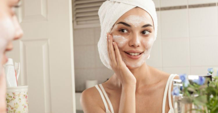 শীত আসার আগেই রুক্ষ ত্বকের যত্ন শুরু করুন