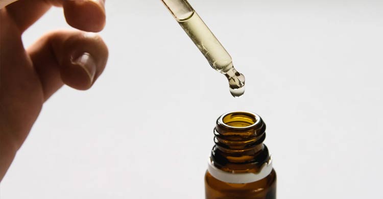 ত্বকের যত্নে গ্লাইকোলিক অ্যাসিড ব্যবহার করবেন যেভাবে