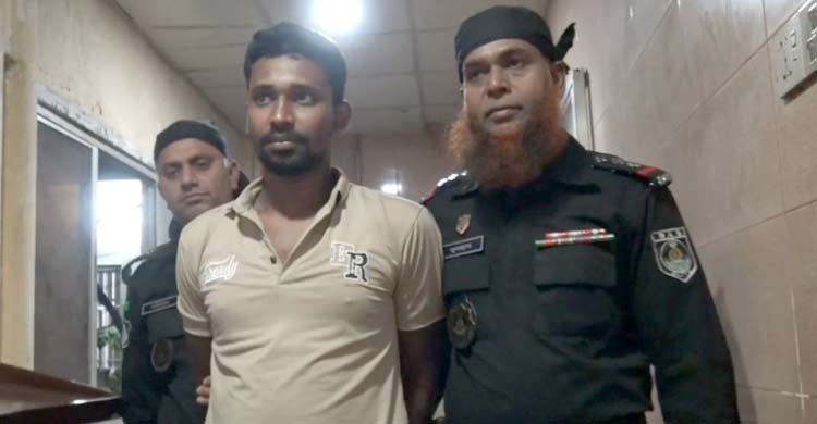 ধানের কুঁড়াভর্তি ট্রাকে মিললো ২৪০ বস্তা ভারতীয় জিরা