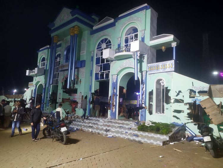 গাজীপুরে বাণিজ্য-কুটিরশিল্প মেলায় হামলা-ভাঙচুর, আহত ২০