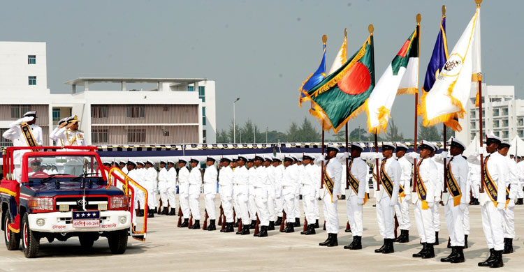 সামরিক প্রশিক্ষণ শেষে নৌবাহিনীতে যুক্ত হলেন ৪১৭ নাবিক