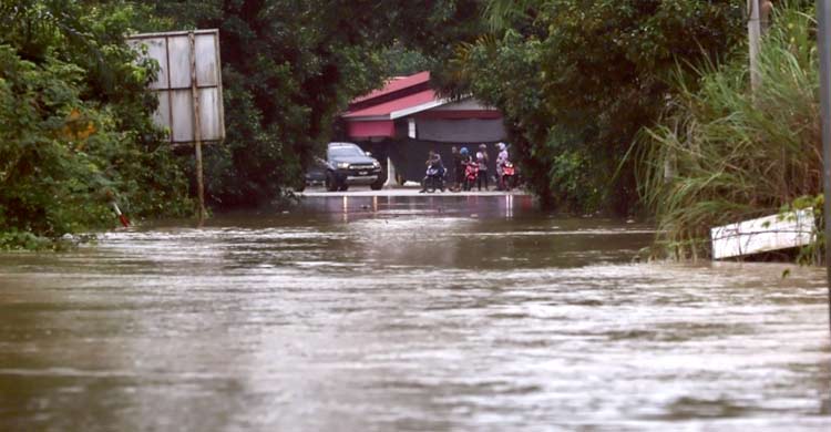 মালয়েশিয়ায় বন্যায় ২ জনের মৃত্যু