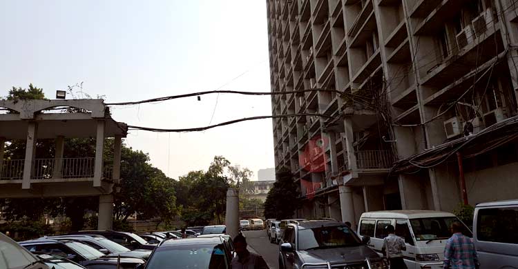 সচিবালয়ে ভাঙা হচ্ছে সংযোগ সেতু, বসবে আগুন প্রতিরোধী দরজা