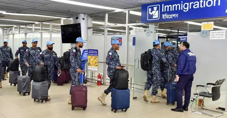 জাতিসংঘ শান্তিরক্ষা মিশনে অংশ নিতে ঢাকা ছাড়লেন নৌবাহিনীর ৯৯ সদস্য