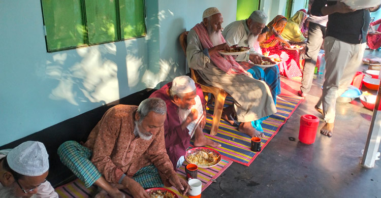 &lsquo;বাড়ির কথা মনে পড়লে বুক ধড়ফড় করে, শুধু কান্দন আসে&rsquo;
