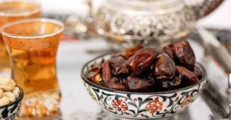 শীতে খালি পেটে খেজুর খেলেই মিলতে পারে বাড়তি উপকার