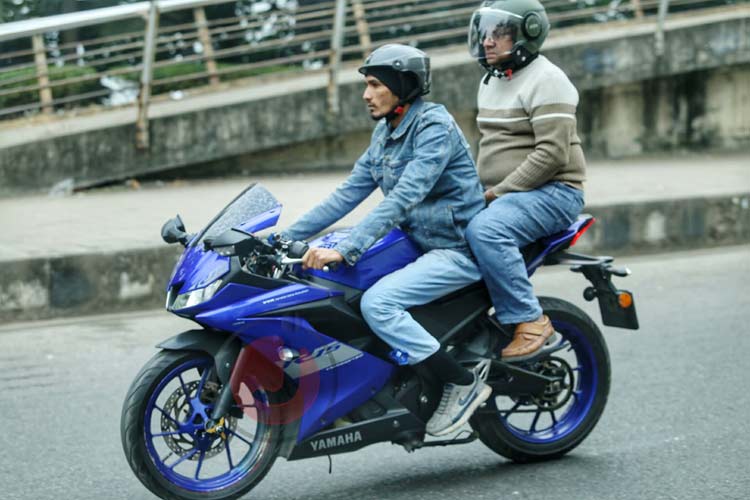 প্রয়োজন থেকে শখ, তরুণদের পছন্দের শীর্ষে দামি মোটরসাইকেল