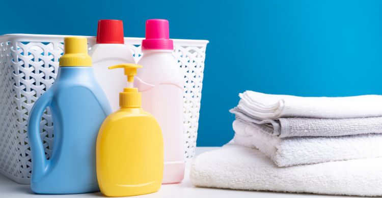 ডাস্ট অ্যালার্জি থাকলে যেভাবে কাপড় পরিষ্কার করবেন