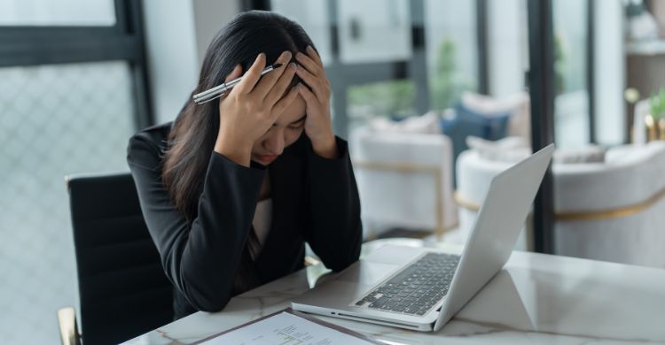 যেসব সমস্যা দেখতে মাইগ্রেনের মতো হলেও মাইগ্রেন না