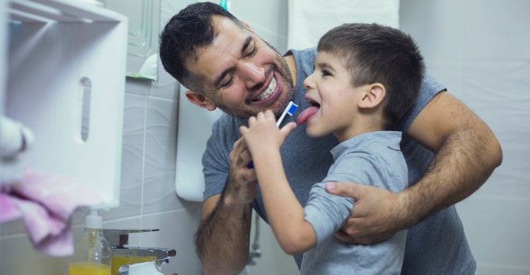 মিলেনিয়াল বাবারা বদলে দিচ্ছেন সম্পর্কের সংজ্ঞা