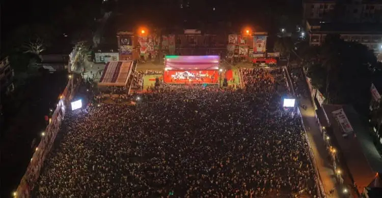 একটি দল শুধু মানুষকে ঠকাচ্ছেই না, মুসলমানদের শেরেকিও করাচ্ছে