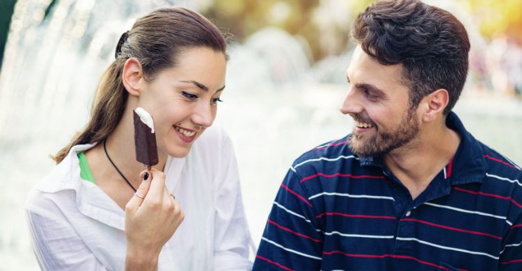 ফ্লার্টিং নাকি হয়রানি? সীমারেখাটা কোথায়