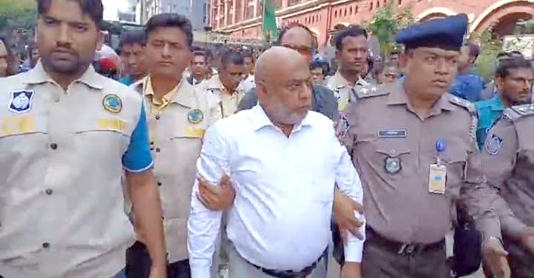 আদালতে বিচারকের সামনে বিশৃঙ্খলা, আইনজীবী সমিতির সভাপতি কারাগারে